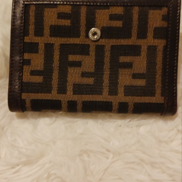 Fendi zucca wallet. - Picture 7 of 12